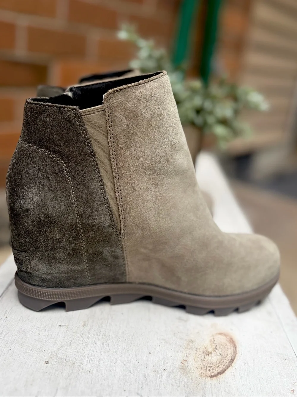 Sorel – Joan of Arctic Wedge II Zip Up Waterproof Suede Booties. – Sage – Sz. 8